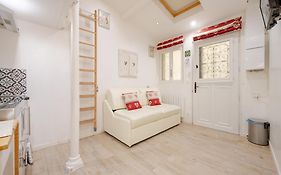 Superb Tiny House In Heart Of Paris 1St!